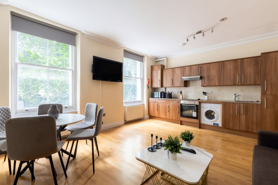 Comfort Apartment, Private Bathroom | Lounge