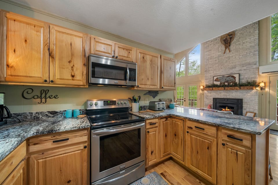Stainless Appliances in the Well-Stocked Kitchen