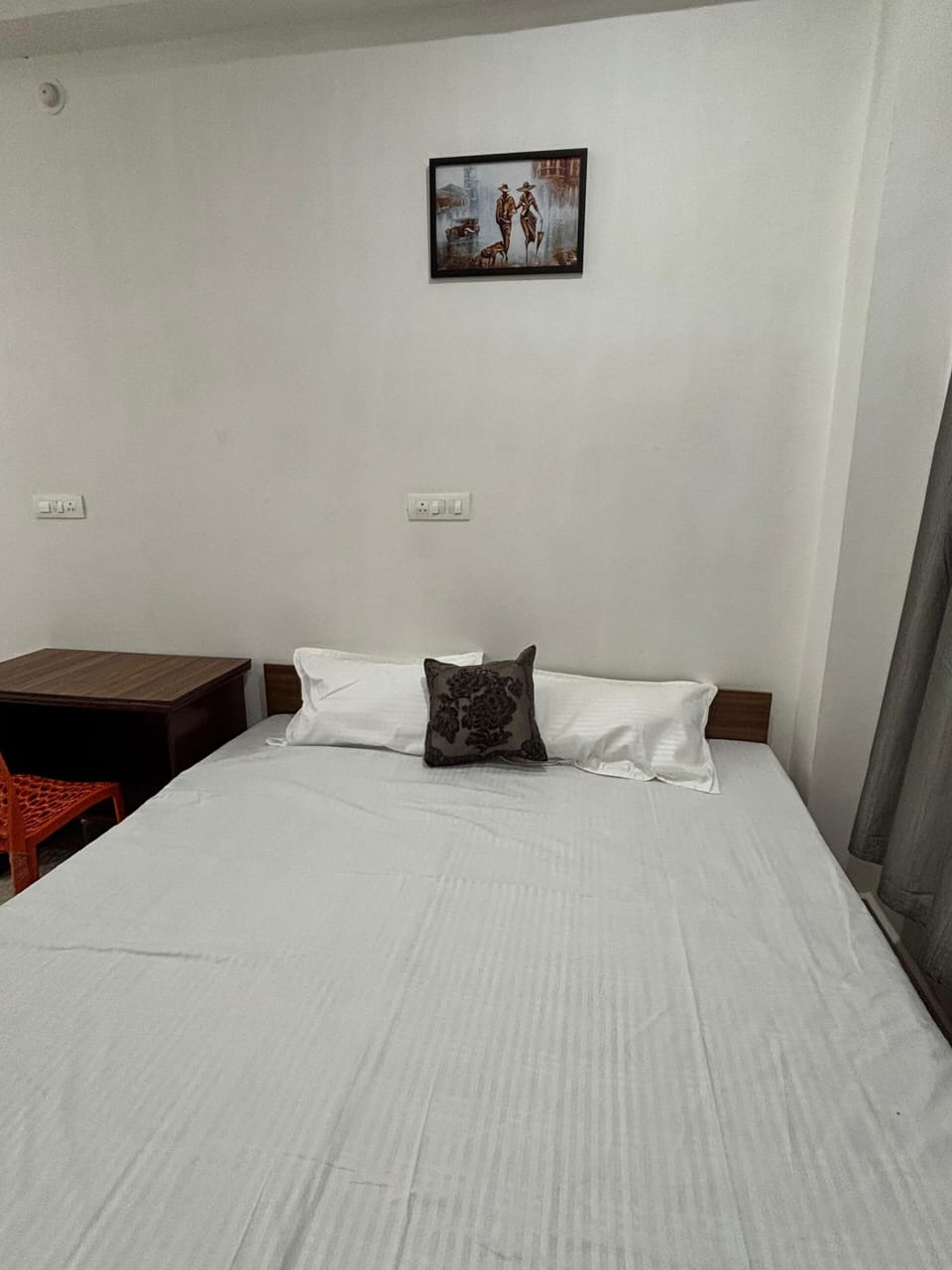 Deluxe Double or Twin Room | Free WiFi, bed sheets