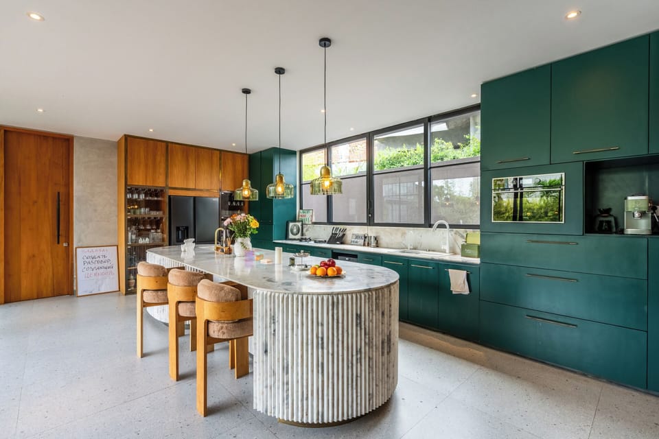 Deluxe Villa, 5 Bedrooms, Private Pool | Private kitchen | Fridge, microwave, oven, stovetop