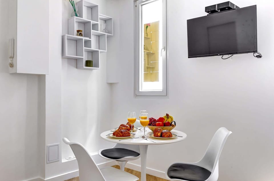 Dining details