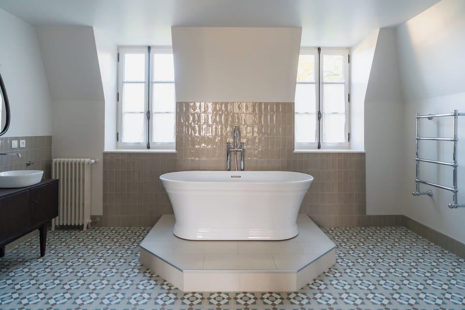 Family Quadruple Room | Bathroom | Hair dryer, towels, soap, shampoo