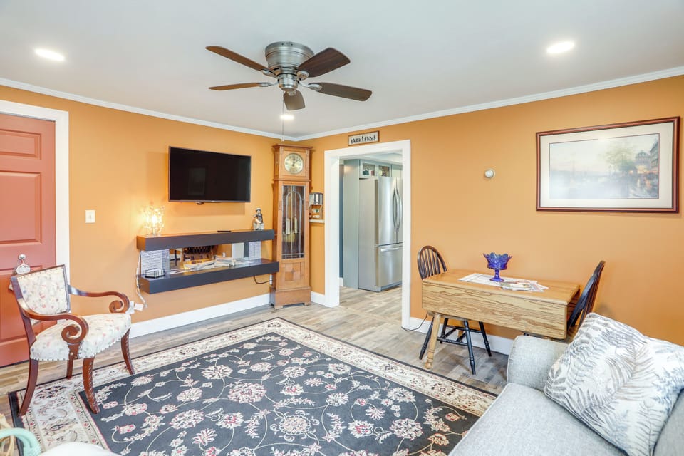 House (2 Bedrooms) | Interior
