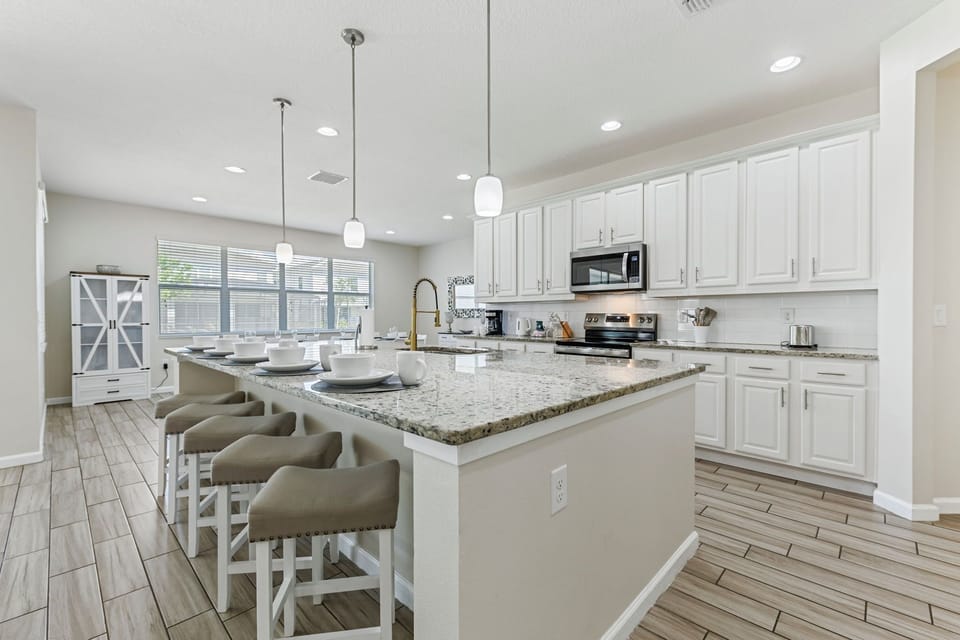 Fully equipped kitchen