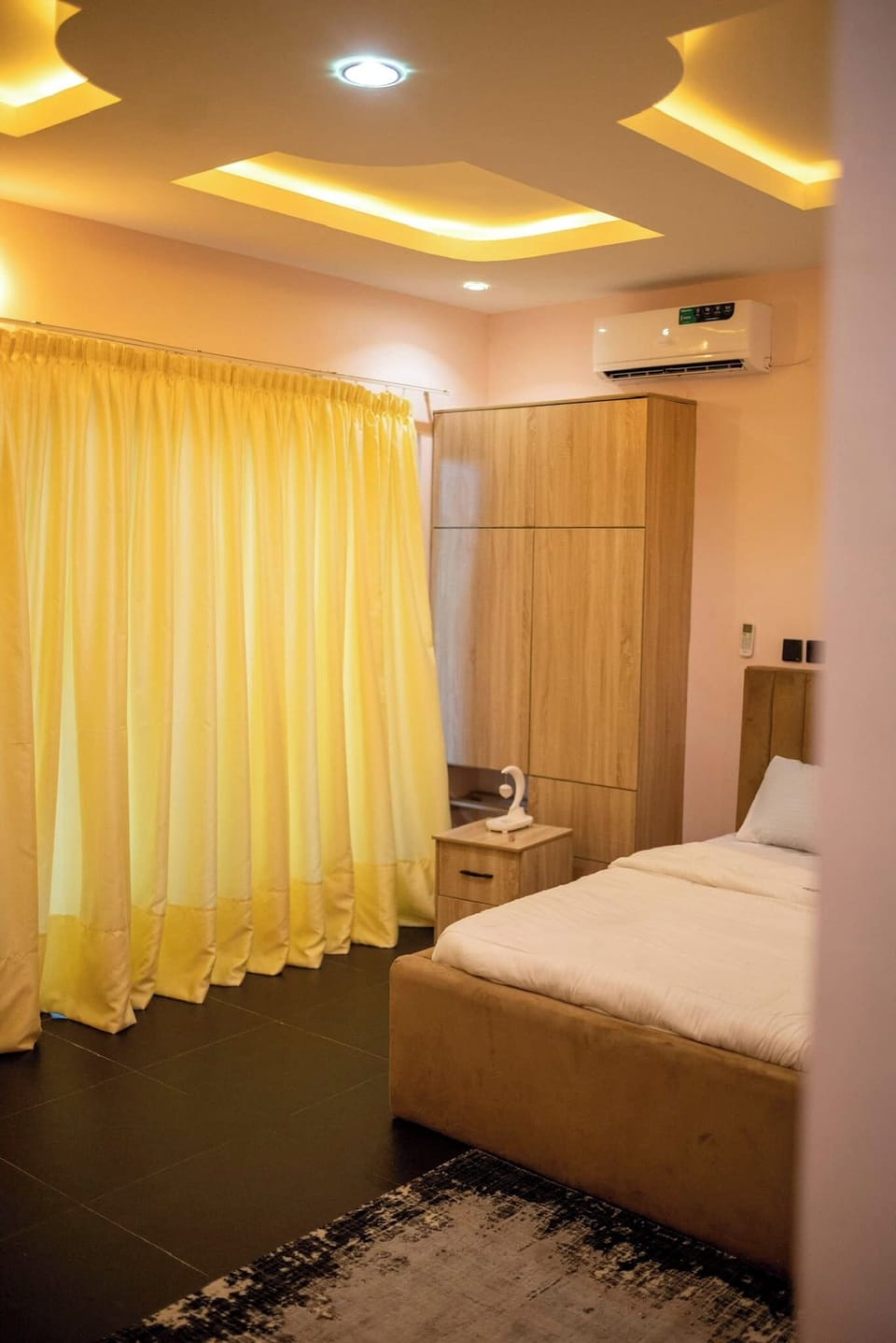 Comfort Room, Balcony, City View | Desk, laptop workspace, blackout drapes, soundproofing