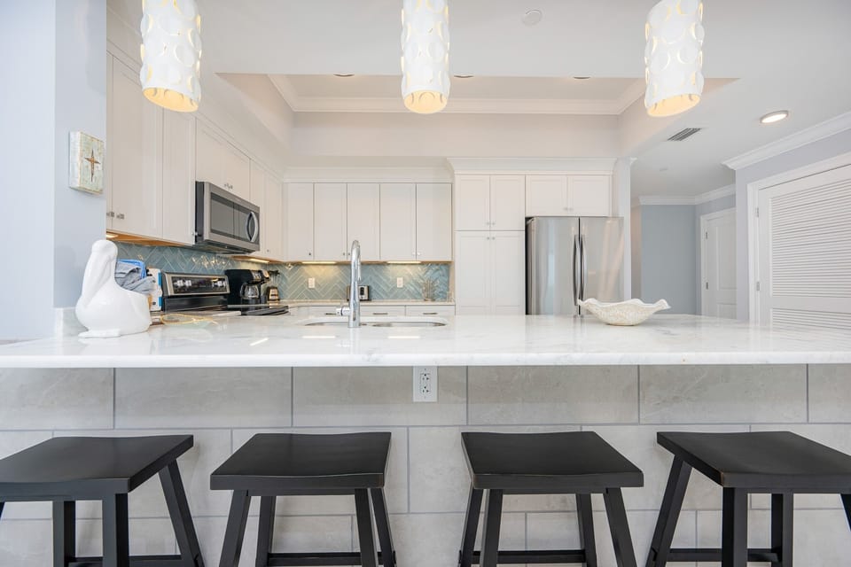 Condo, 3 Bedrooms | Private kitchen | Coffee/tea maker, fridge, oven