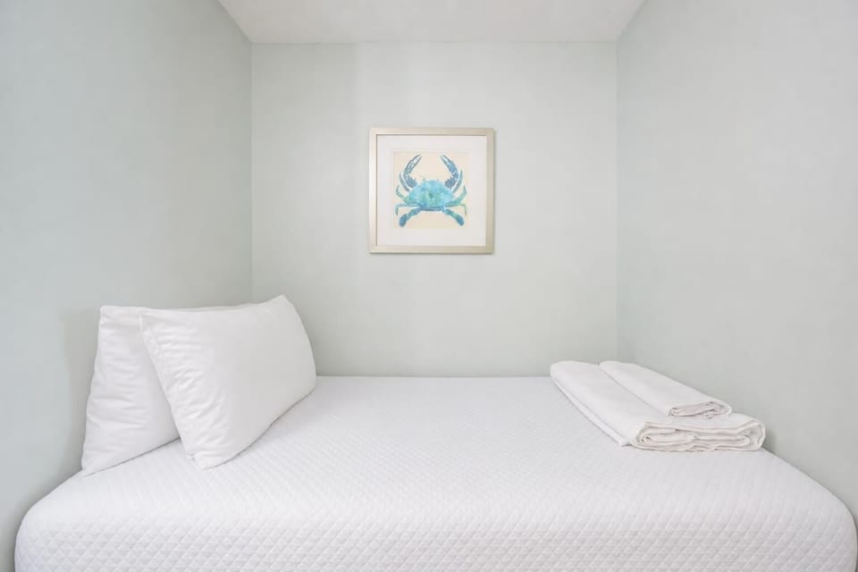 Condo, 1 Bedroom | 1 bedroom, WiFi (free)
