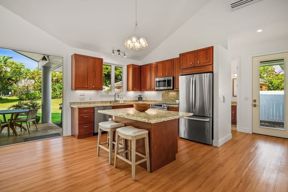 House, 3 Bedrooms | Private kitchen | Coffee/tea maker, fridge, oven, toaster