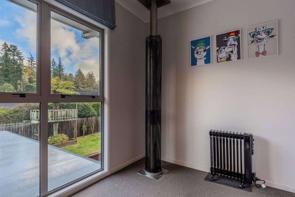 The fire flue runs through the bedroom keeping it warm.