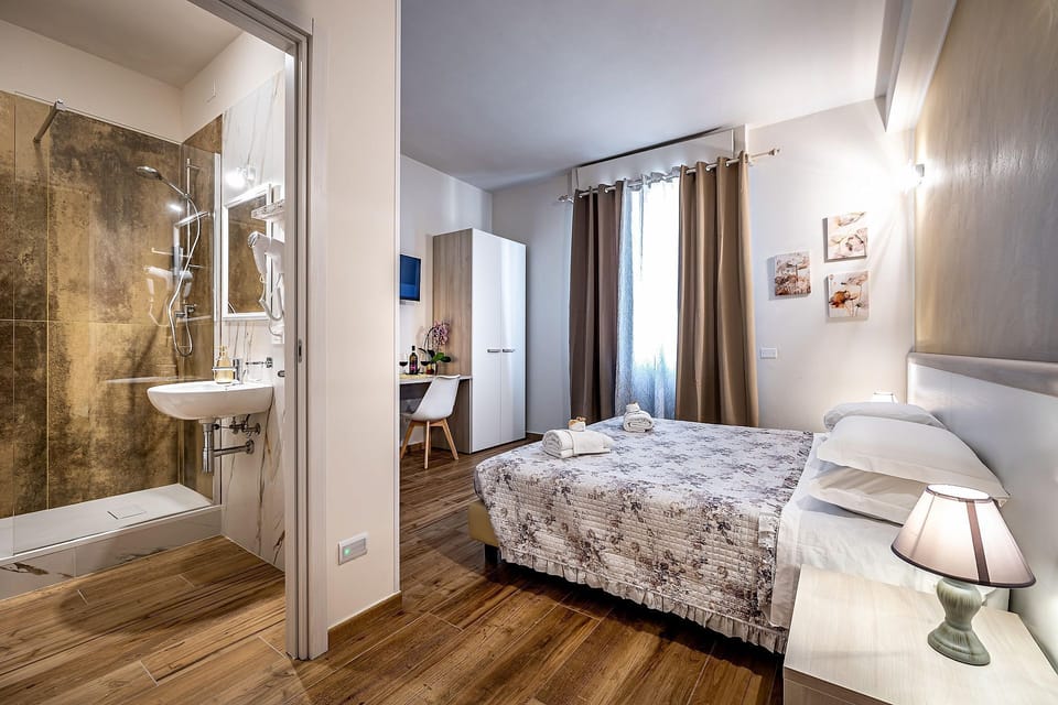 Deluxe Double or Twin Room, City View | In-room safe, desk, laptop workspace, soundproofing