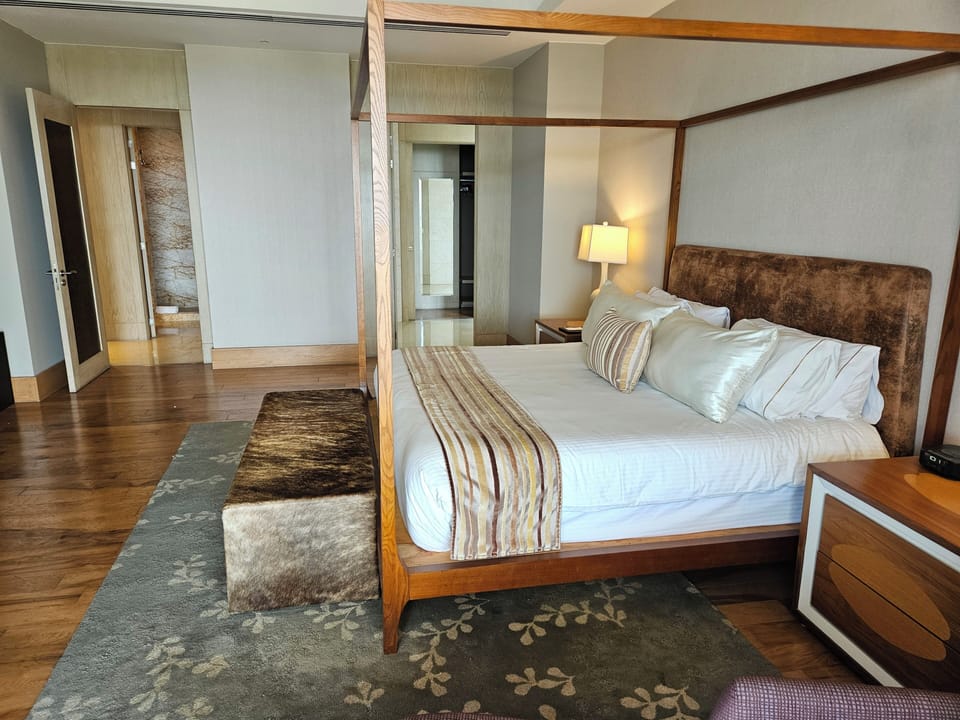 King Bedroom 1