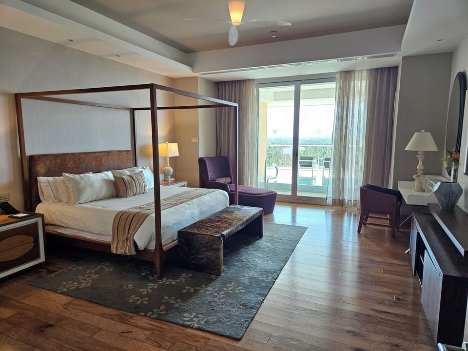 King Bedroom 1