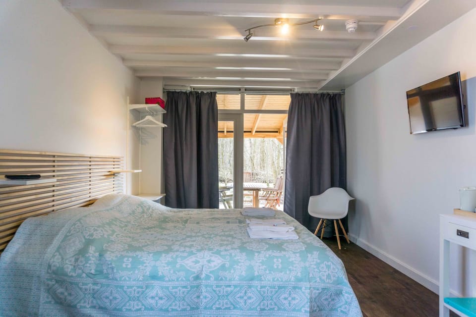 Deluxe Double Room, Terrace | Cribs/infant beds, rollaway beds, free WiFi, bed sheets