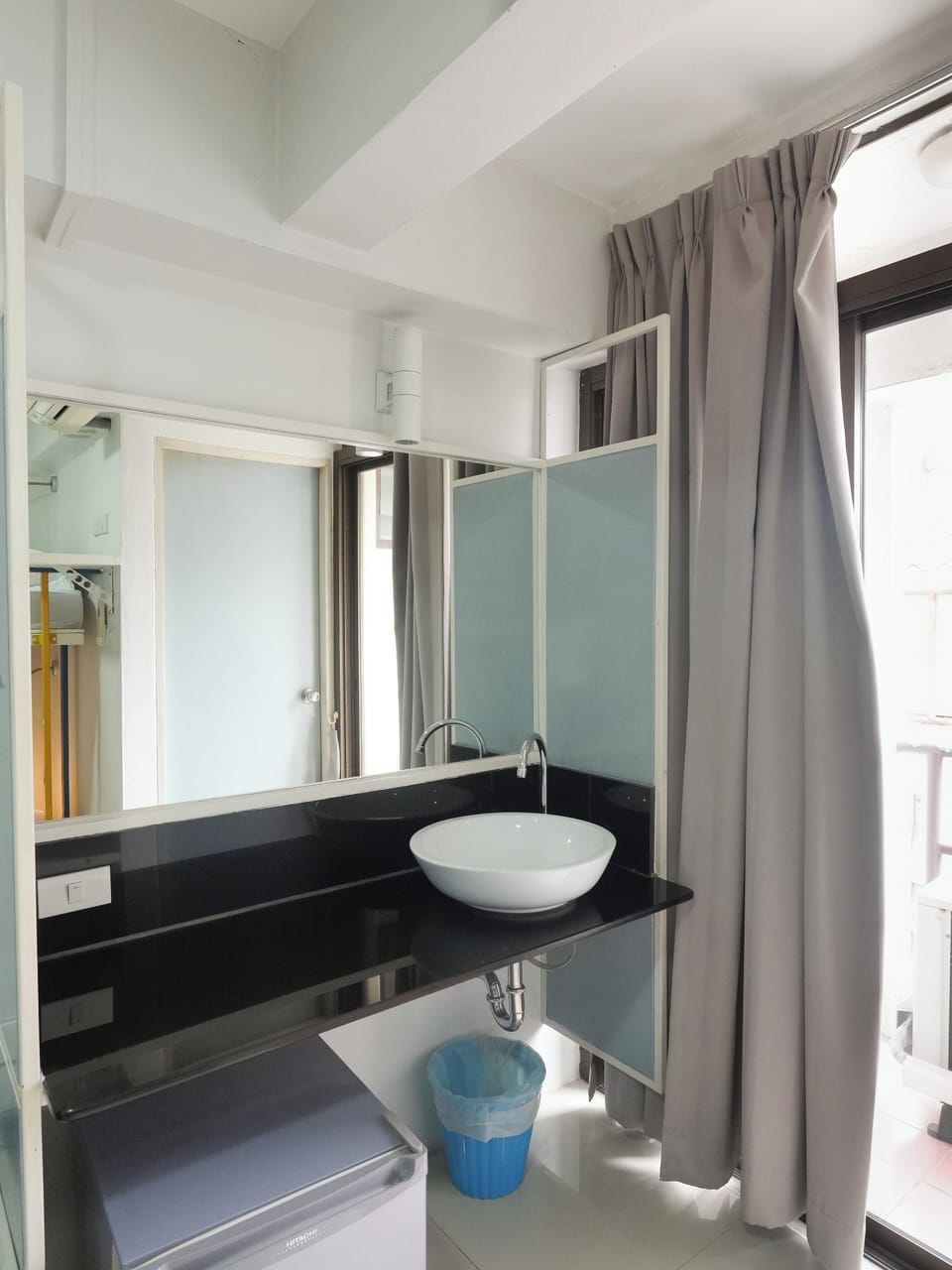 Shared Dormitory | Bathroom | Shower, free toiletries, towels, soap