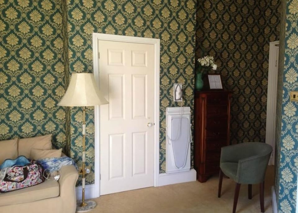 Luxury Double Room | Desk, blackout drapes, iron/ironing board, free WiFi