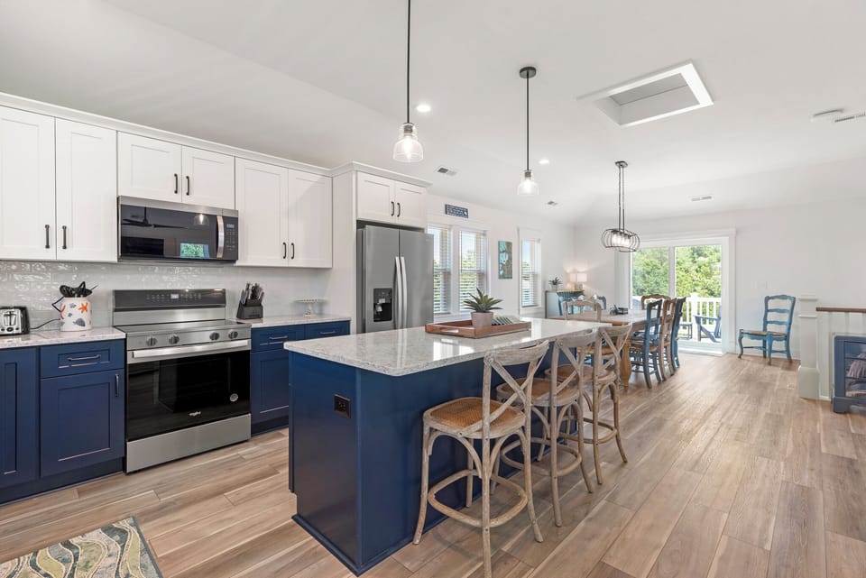 M135: Sound Dream | Top Level Kitchen