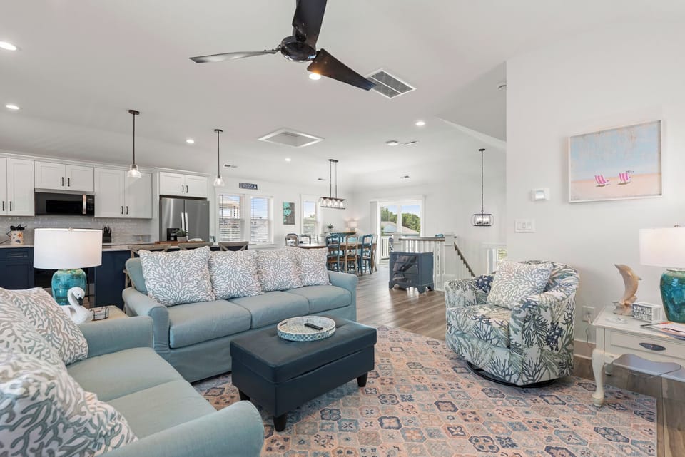 M135: Sound Dream | Top Level Living Area