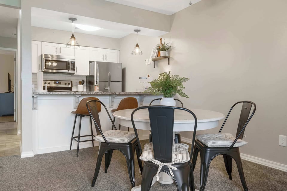 Condo, 1 King Bed with Sofa bed, Balcony, Golf View (Troon Golf View) | Dining