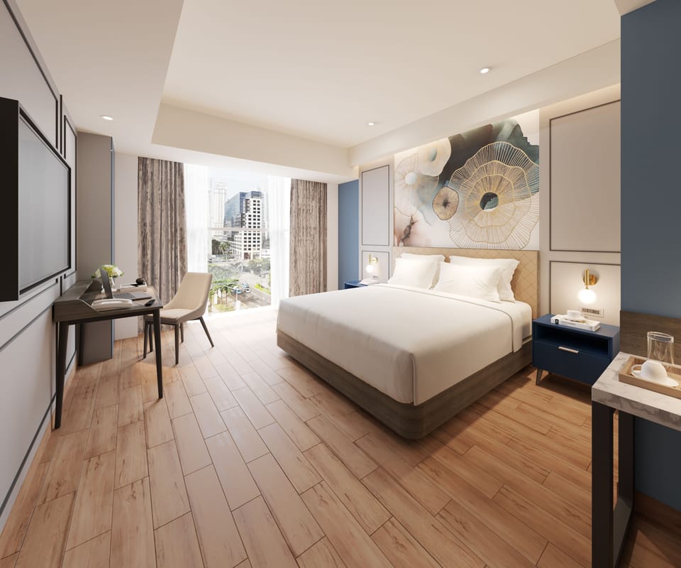 Premium bedding, in-room safe, desk, iron/ironing board