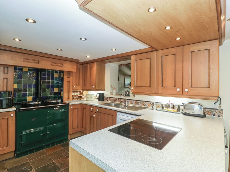 Dishwasher, cookware/dishes/utensils