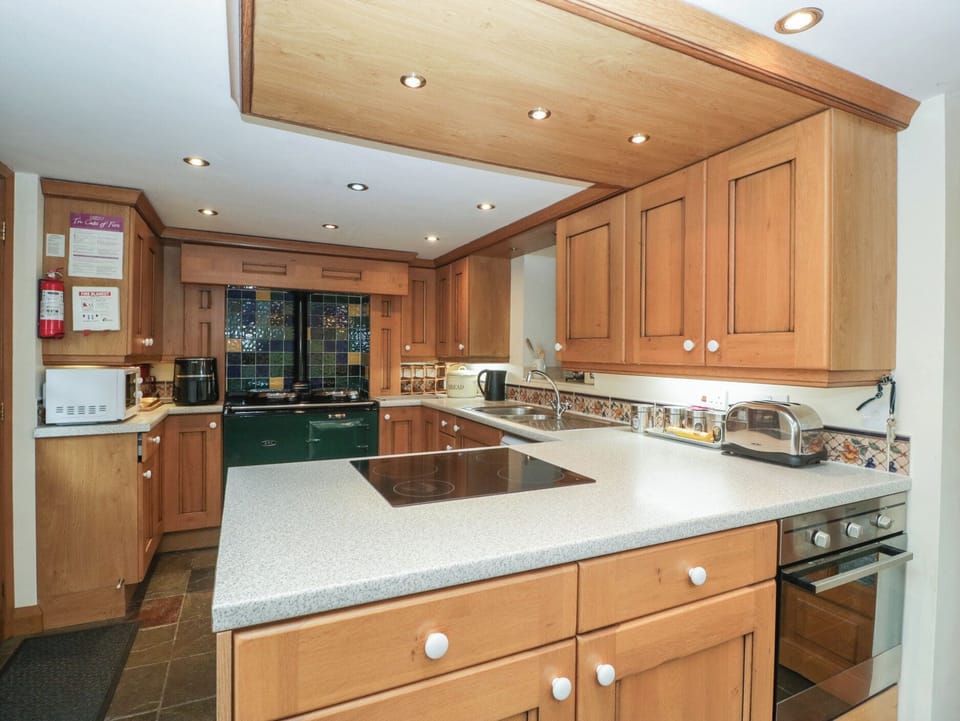 Dishwasher, cookware/dishes/utensils