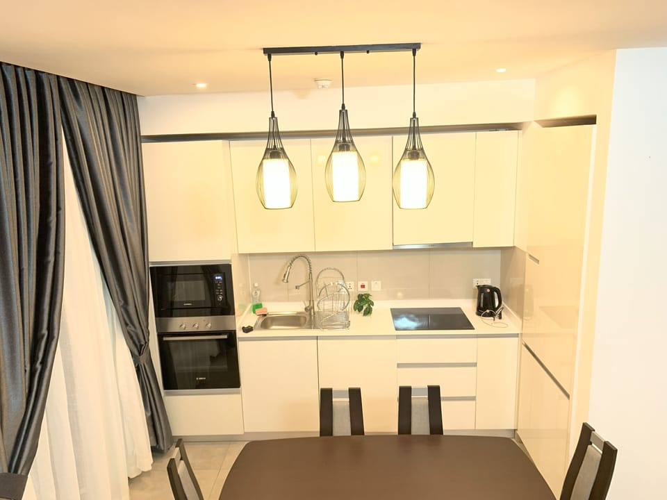 Family Apartment | Private kitchenette