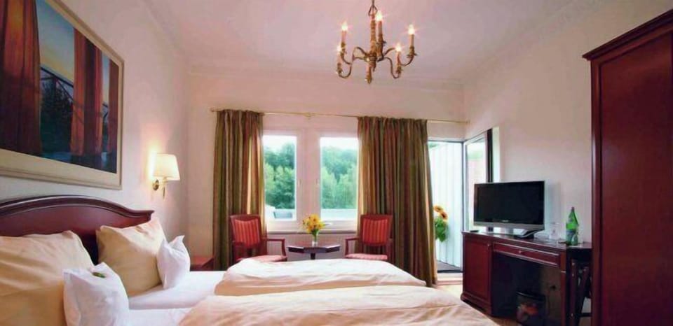 Double Room | Minibar, in-room safe, free WiFi, bed sheets