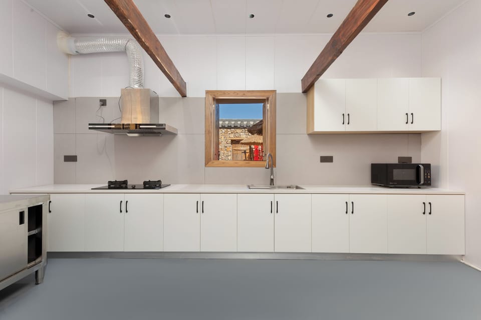 Shared fridge, shared microwave, electric kettle, highchair