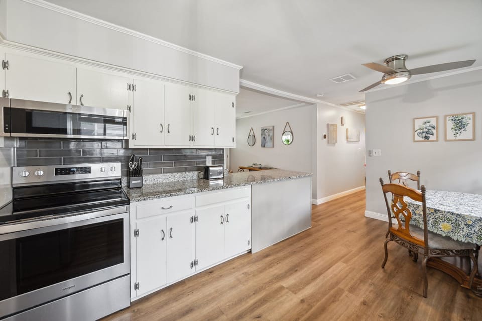 Kitchen - front house