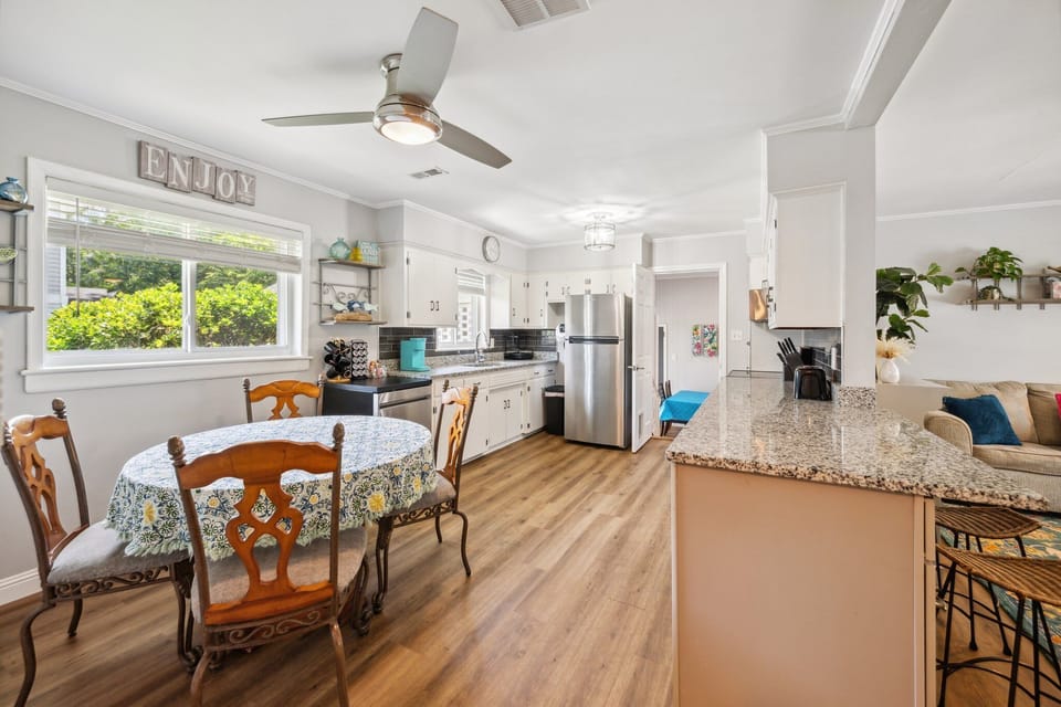 Kitchen - front house