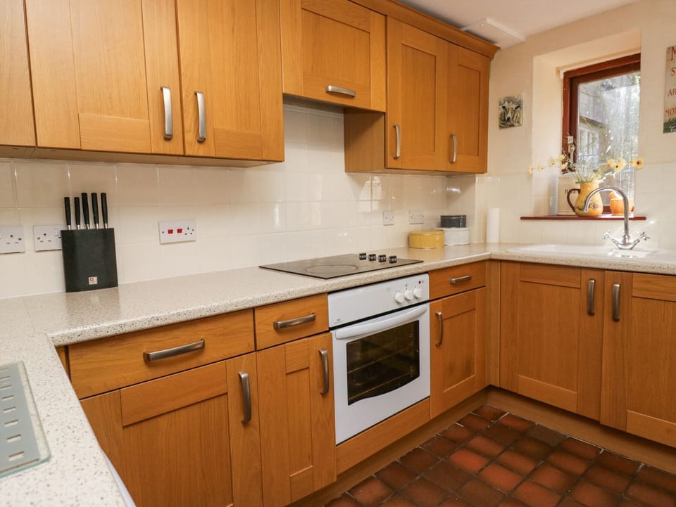 Dishwasher, cookware/dishes/utensils