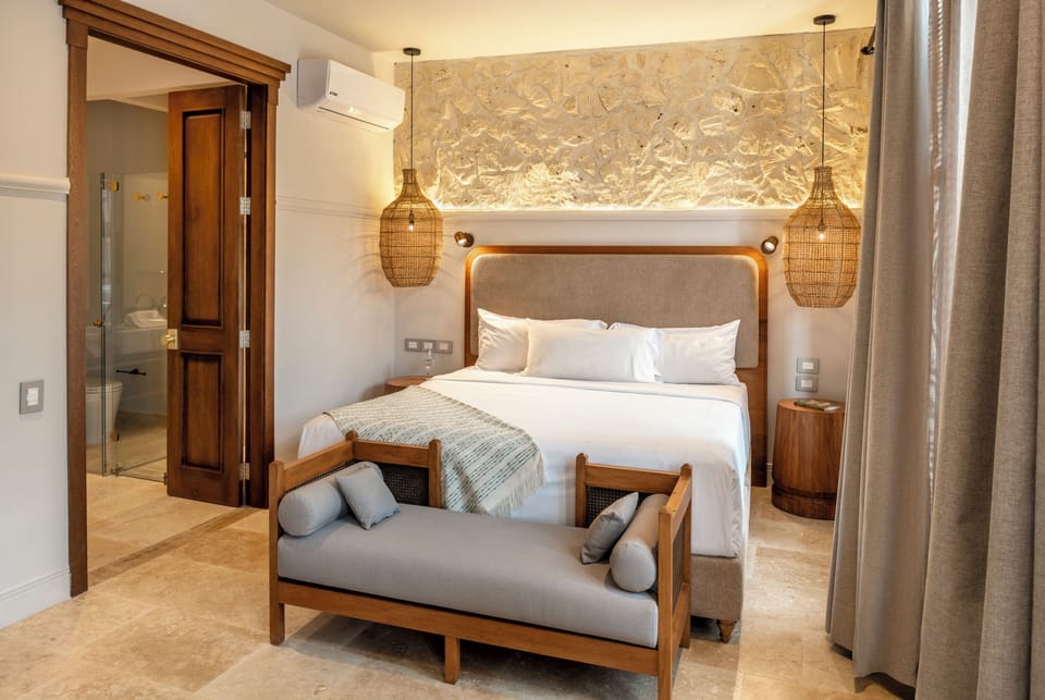 Deluxe Double Room | Premium bedding, minibar, desk, laptop workspace