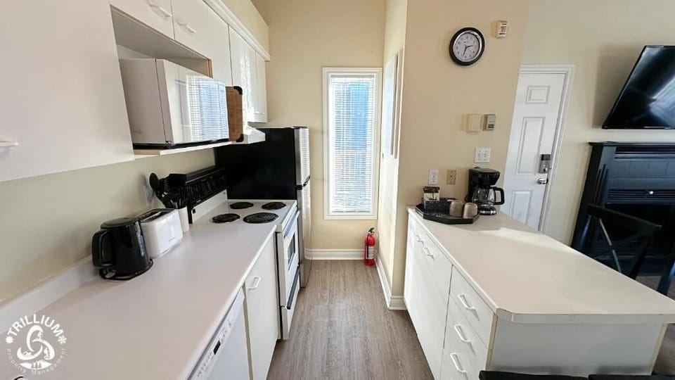 Standard Condo, 2 Bedrooms, Mountain View, Mountainside | Private kitchen