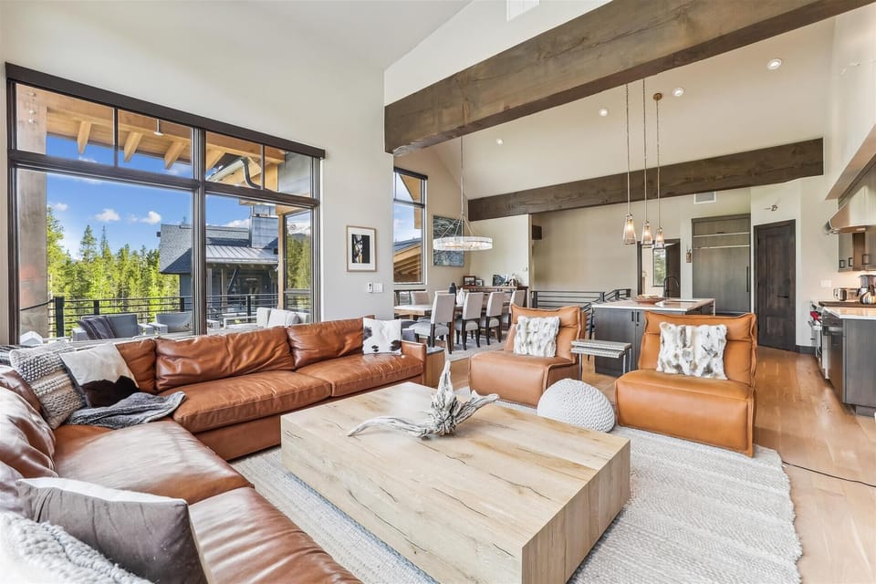 Living Area - Chateau Breck - Breckenridge Vacation Rental