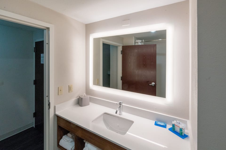 Free toiletries, hair dryer, towels
