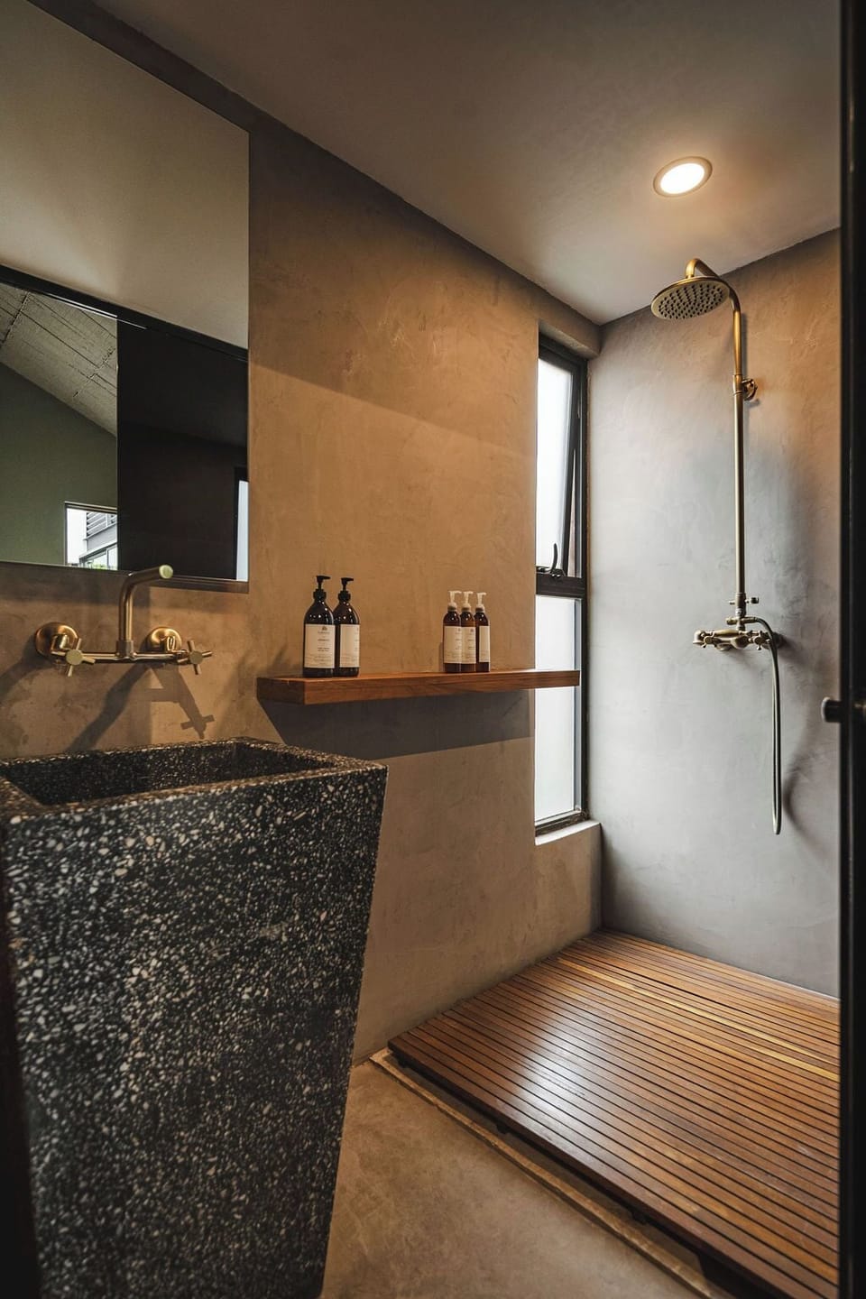 Standard Double Room | Bathroom