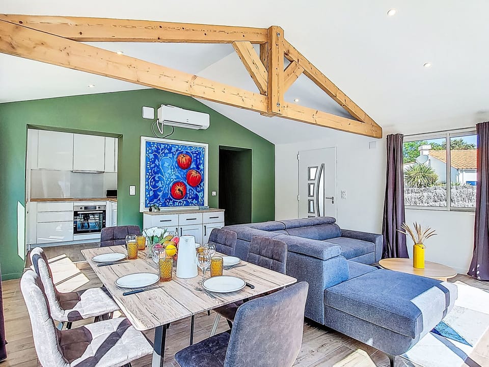 Kitchen / Dining Room