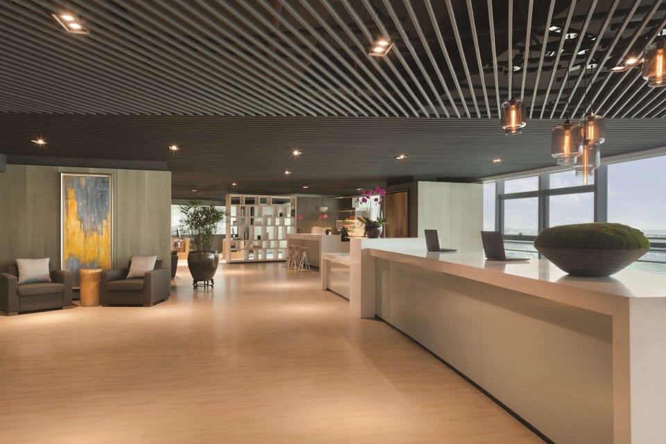 Hyatt Place Shenzhen Airport Hotel in Shenzhen