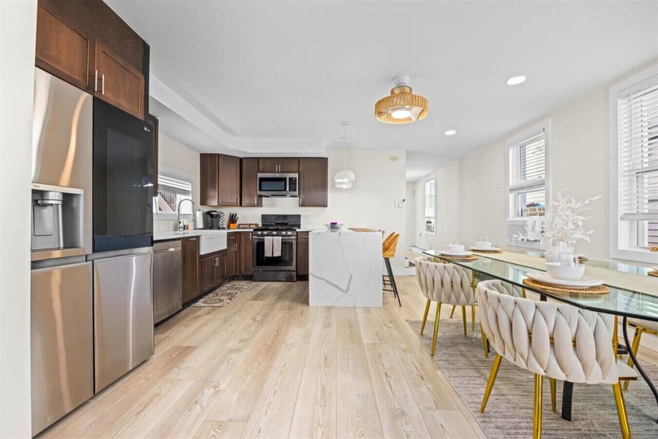 Bright, Modern Cooking Space