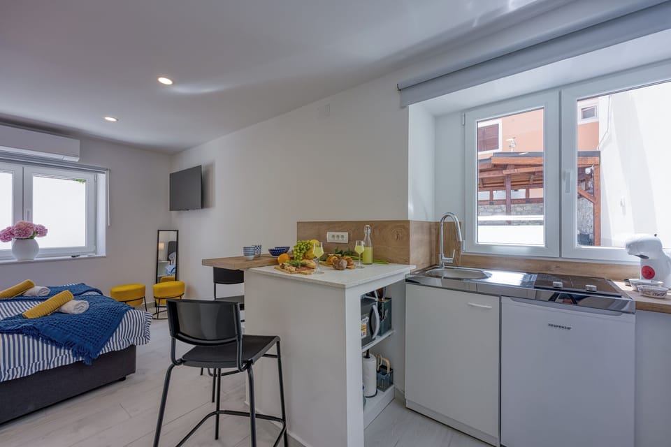 Kitchenette
