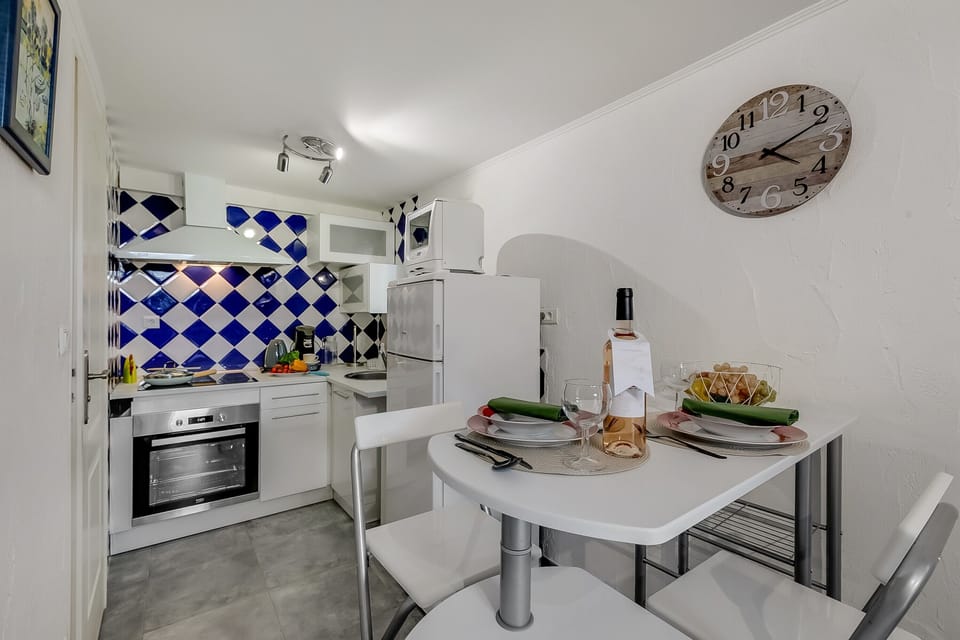 Kitchen and dining area