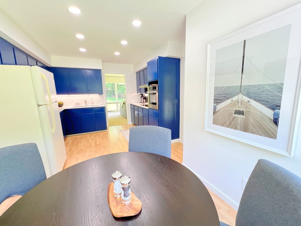 Kitchen with breakfast table. New renovated and new Fridge coming this summer!