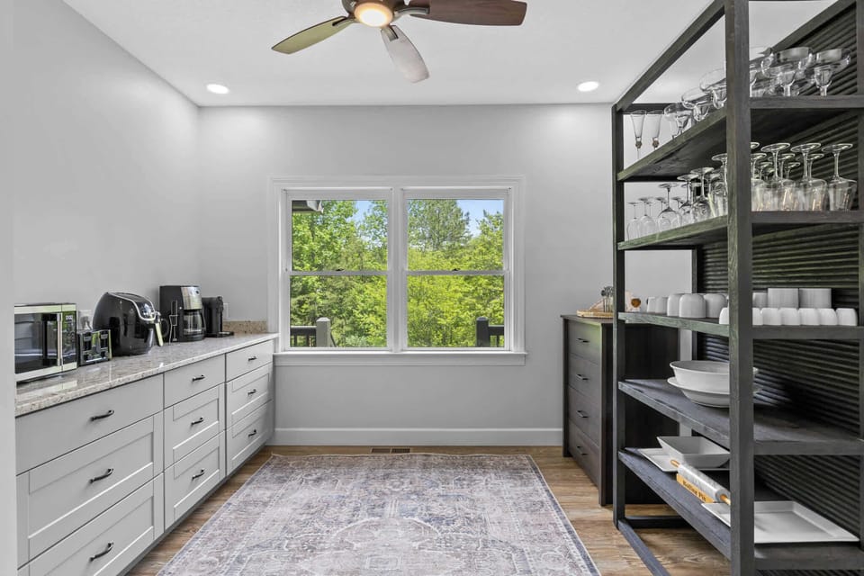 With fully stocked kitchen tools and high-end appliances, you’ll have everything you need to create your favorite meals.