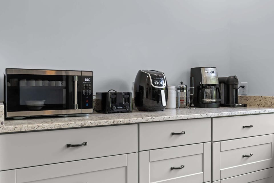With fully stocked kitchen tools and high-end appliances, you’ll have everything you need to create your favorite meals.