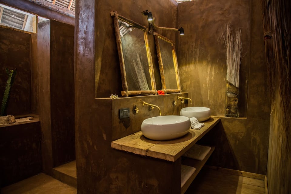 Comfort Suite, 1 Bedroom, Private Bathroom, Garden View | Bathroom | Shower, free toiletries, towels