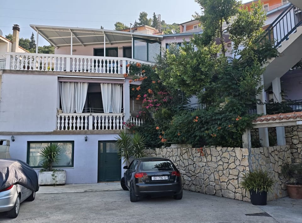 Apartment (Three Bedroom Apartment) | Exterior