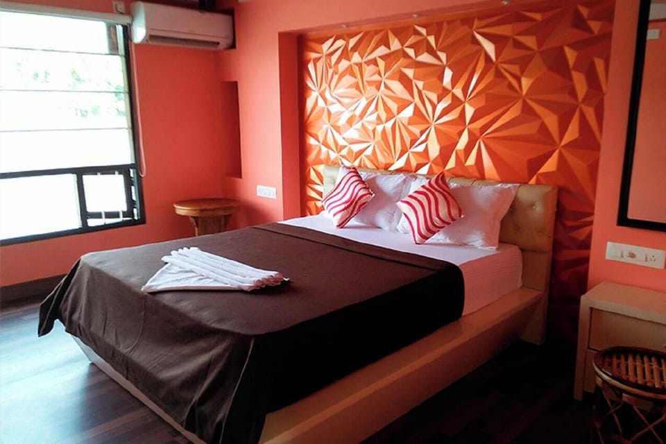 Deluxe Double Room, City View | Desk, free WiFi