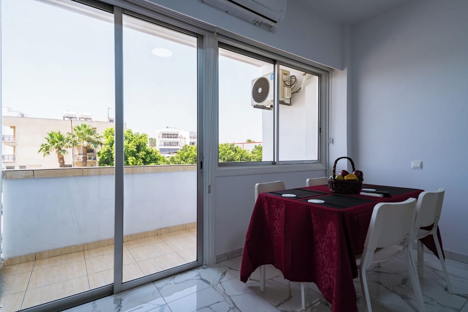 Comfort Apartment | In-room dining