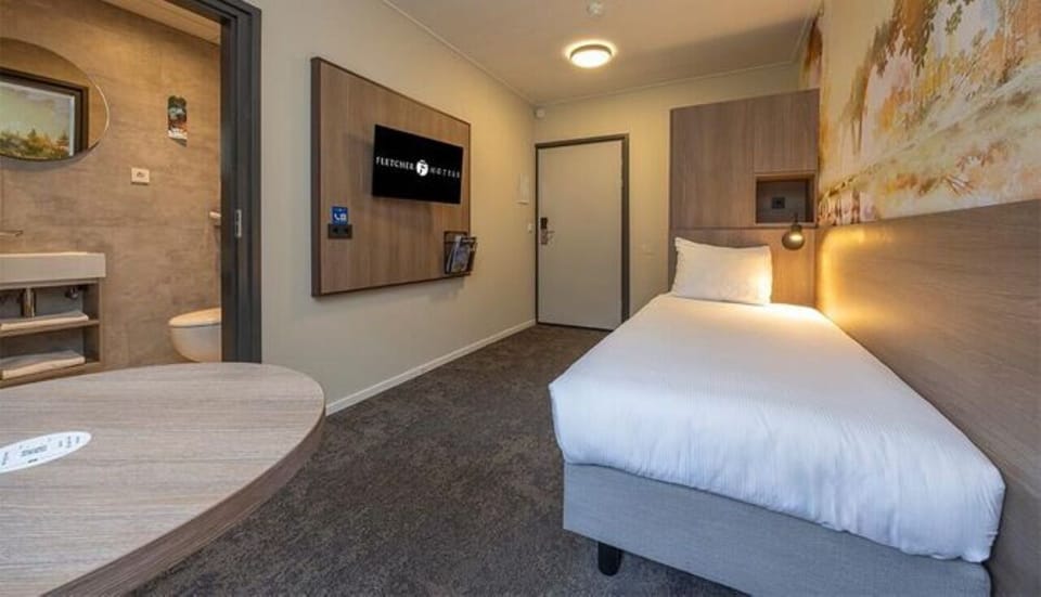 Settle in with an easy layout and ensuite convenience.