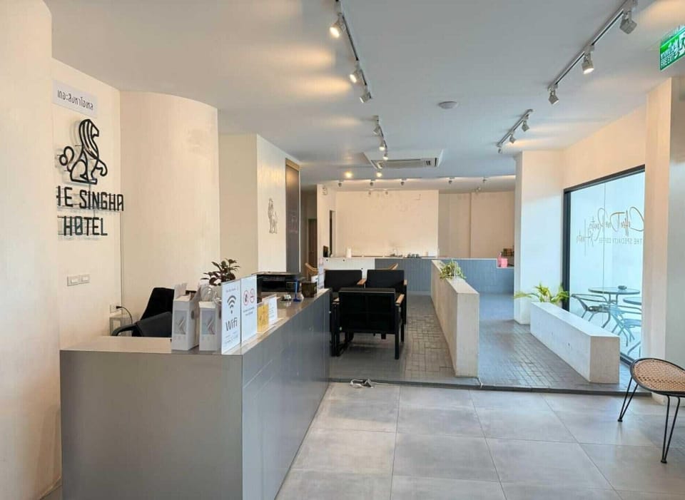 Entrance / Reception